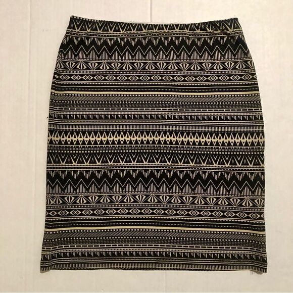 NWOT Tally Weijl Printed Pencil Mini Skirt (XS) - Picture 1 of 3